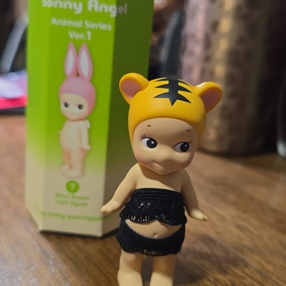 SONNY ANGEL TIGER 100% AUTHENTIC V2 Collection
